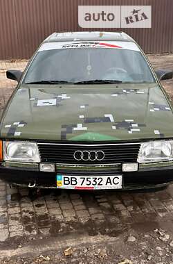 Седан Audi 100 1986 в Печенігах