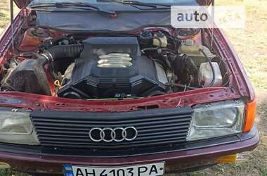 Седан Audi 100 1986 в Глыбокой