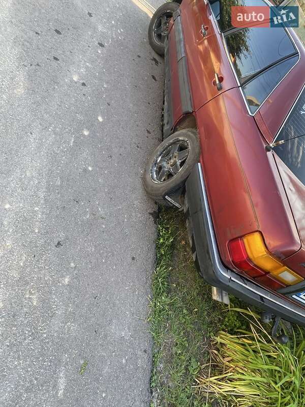 Седан Audi 100 1986 в Здолбуніві