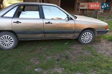 Седан Audi 100 1983 в Сколе