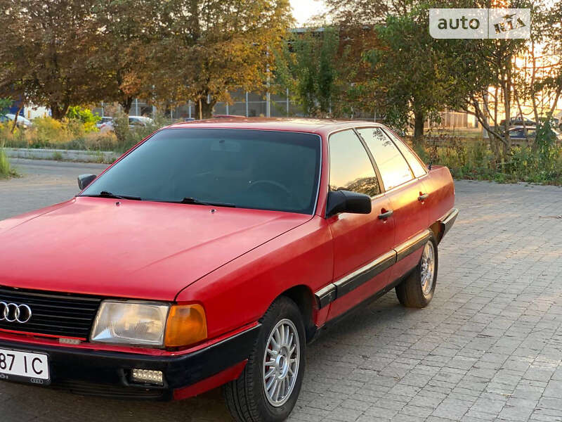 Седан Audi 100 1986 в Луцке фото Седан Audi 100 1986 в Луцке