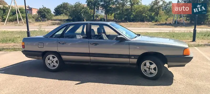 Audi 100 1986