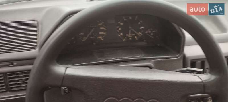 Седан Audi 100 1986 в Львове