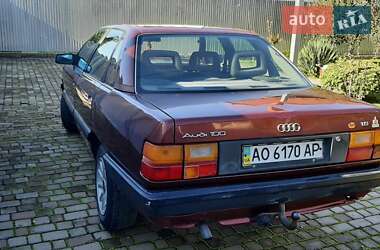 Седан Audi 100 1990 в Мукачевому