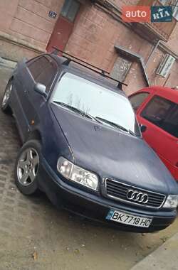 Седан Audi 100 1992 в Ровно