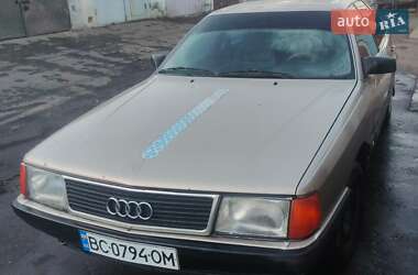 Седан Audi 100 1987 в Червонограде