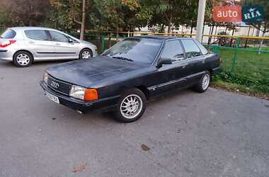 Седан Audi 100 1986 в Чернівцях