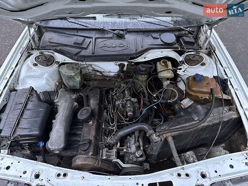 Седан Audi 100 1987 в Одессе