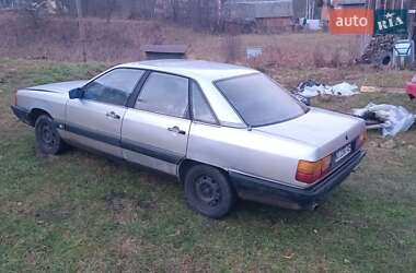 Седан Audi 100 1988 в 