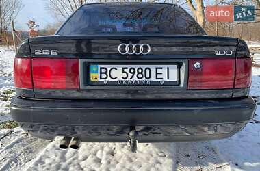 Седан Audi 100 1993 в Золочеві