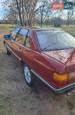 Седан Audi 100 1986 в Запоріжжі