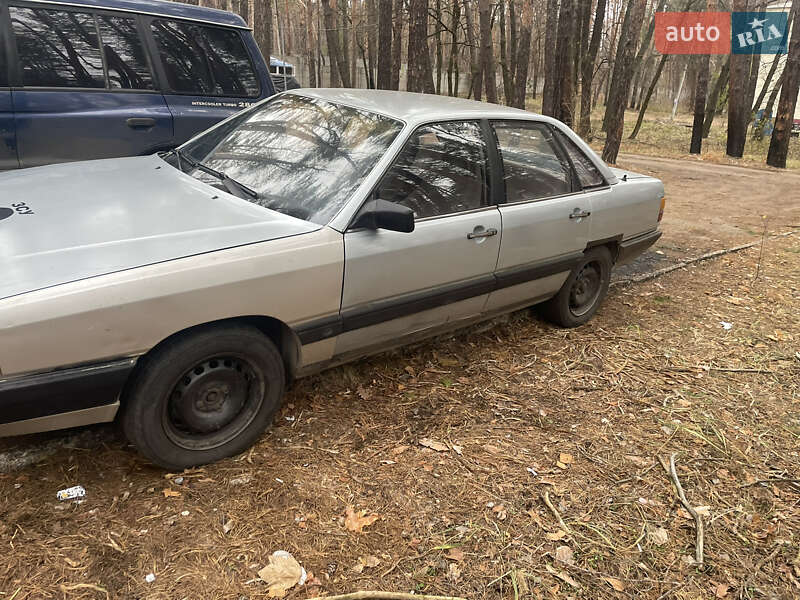 Седан Audi 100 1985 в Лебедине