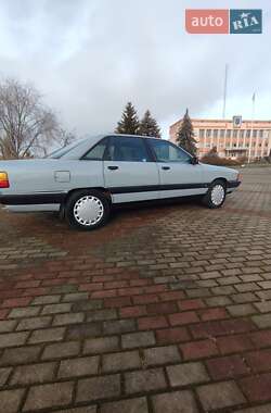 Седан Audi 100 1989 в 