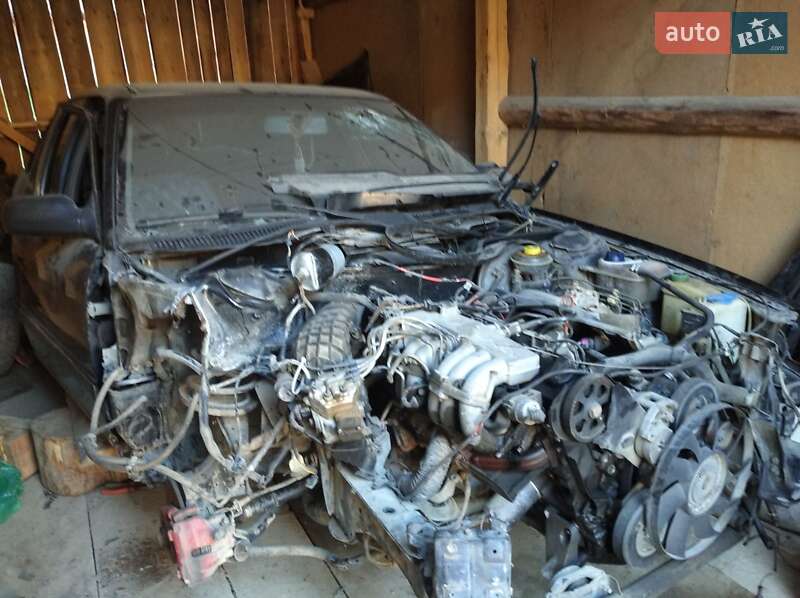 Седан Audi 100 1991 в 