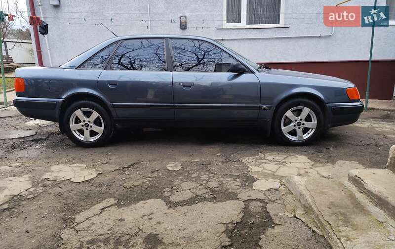 Седан Audi 100 1991 в Красилове