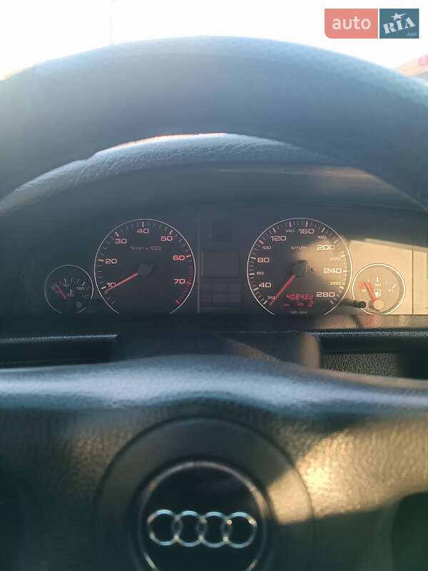 Седан Audi 100 1993 в Киеве