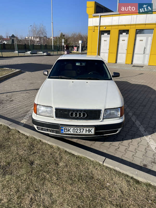 Седан Audi 100 1993 в Дубно