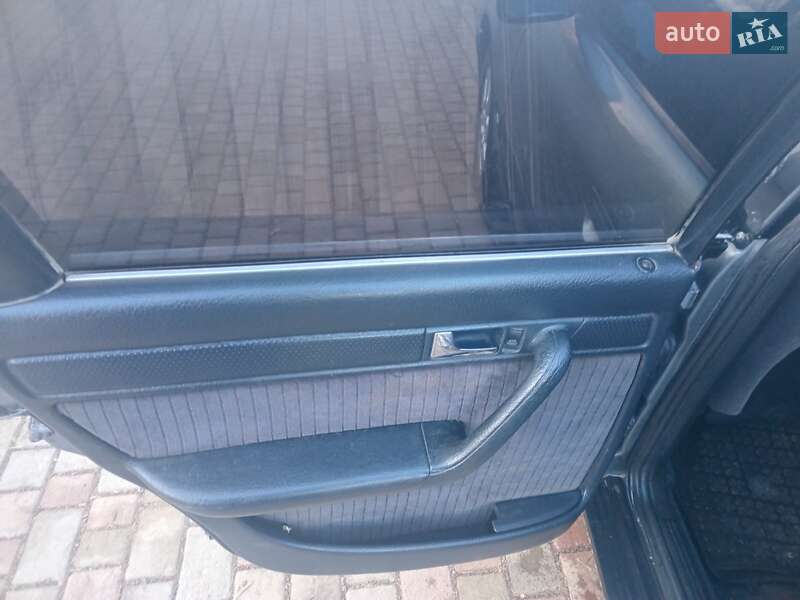 Седан Audi 100 1991 в Великому Кучурові