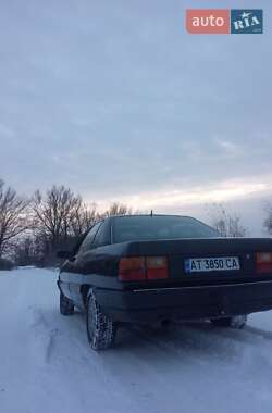 Седан Audi 100 1988 в  фото 2 Седан Audi 100 1988 в