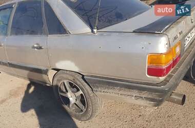 Седан Audi 100 1985 в Одессе