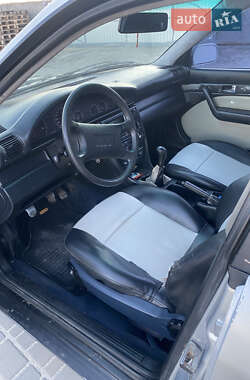 Седан Audi 100 1992 в Хотине