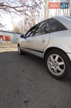 Седан Audi 100 1991 в 