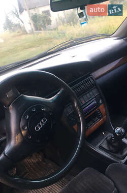 Седан Audi 100 1992 в 