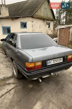 Седан Audi 100 1990 в Ровно