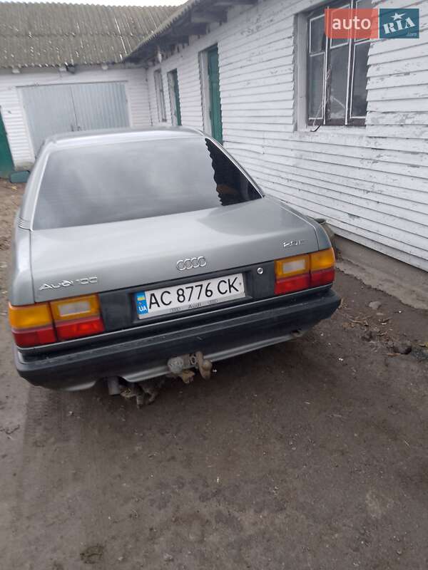 Седан Audi 100 1989 в Володимирі