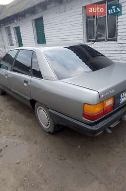 Седан Audi 100 1989 в Владимире