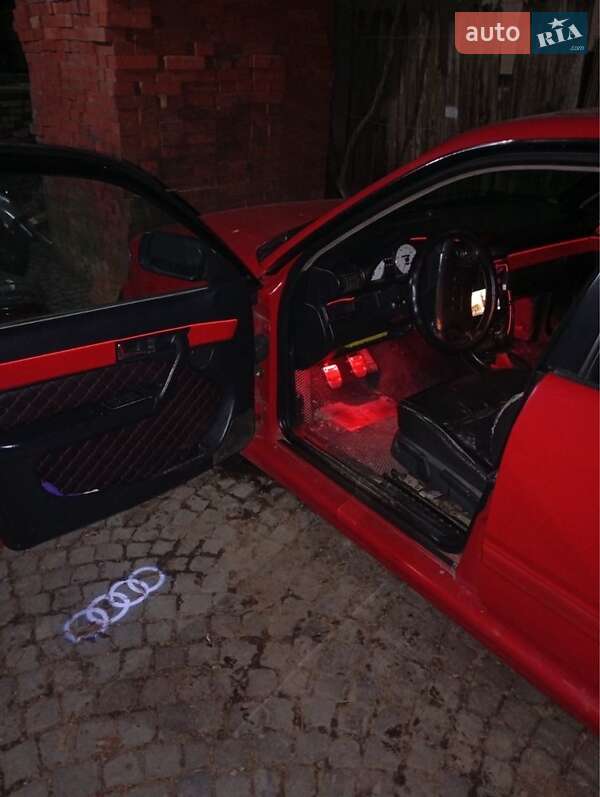 Седан Audi 100 1992 в Мукачево