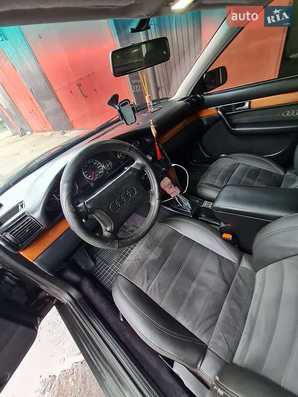 Седан Audi 100 1992 в Днепре