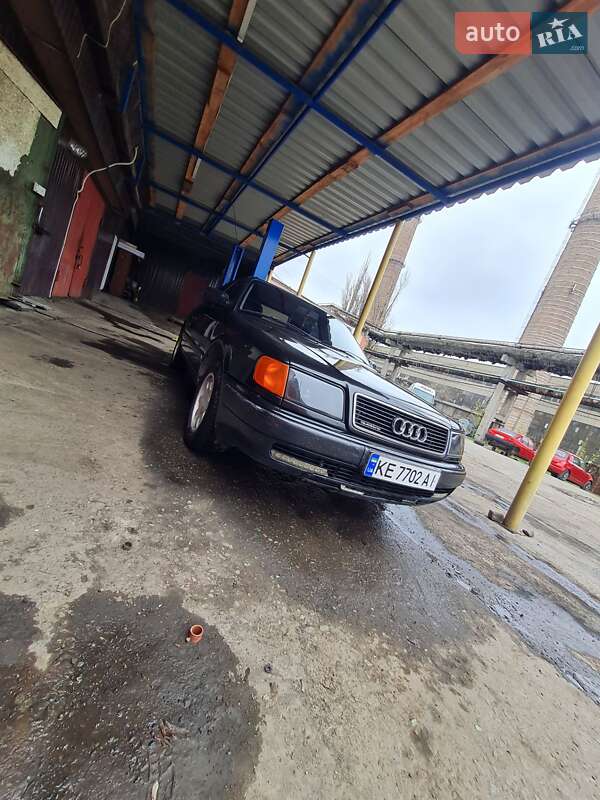 Седан Audi 100 1992 в Днепре