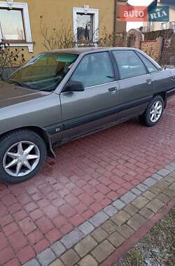 Седан Audi 100 1987 в 