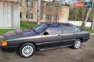 Седан Audi 100 1987 в Ромнах