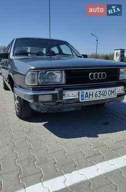 Седан Audi 100 1981 в 