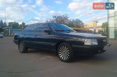 Седан Audi 100 1990 в 