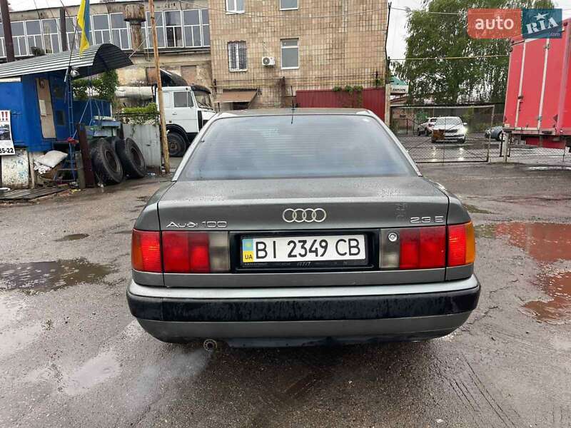 Седан Audi 100 1991 в Полтаві