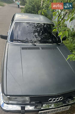 Седан Audi 100 1982 в 