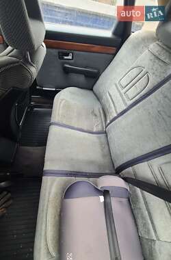Седан Audi 100 1990 в 