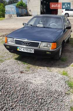 Седан Audi 100 1990 в Луцке