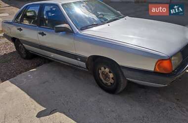 Седан Audi 100 1985 в 