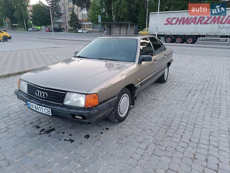 Седан Audi 100 1990 в Кам'янець-Подільському