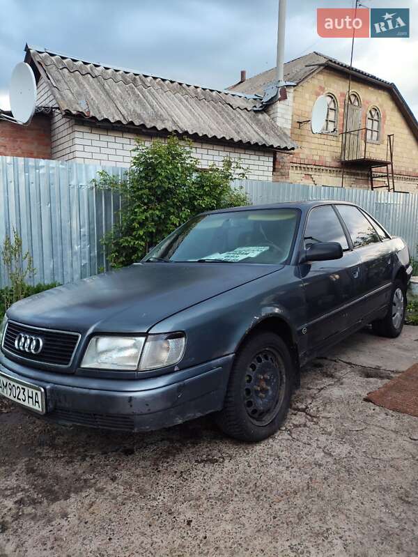 Седан Audi 100 1992 в Києві