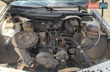 Седан Audi 100 1988 в 