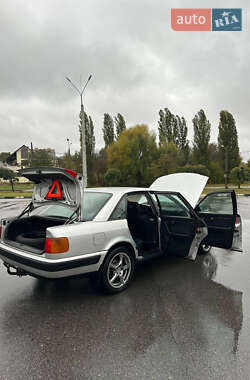 Седан Audi 100 1991 в 