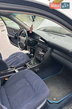 Седан Audi 100 1991 в 