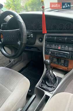 Седан Audi 100 1991 в 