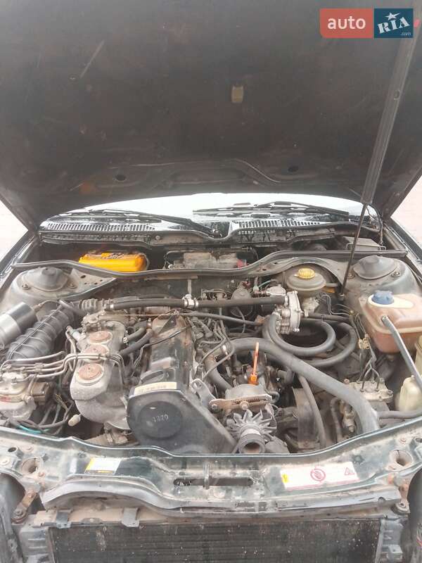 Седан Audi 100 1992 в Яготине