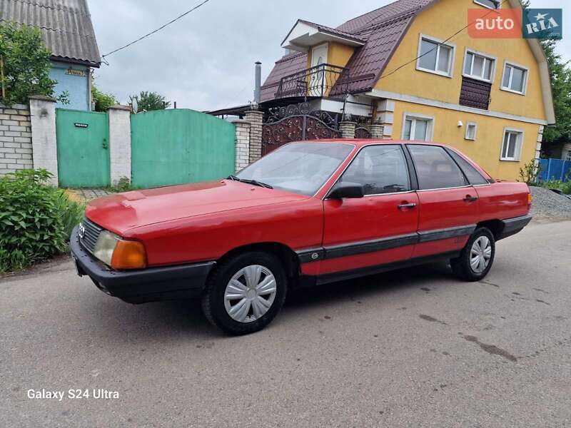 Седан Audi 100 1986 в Черкассах